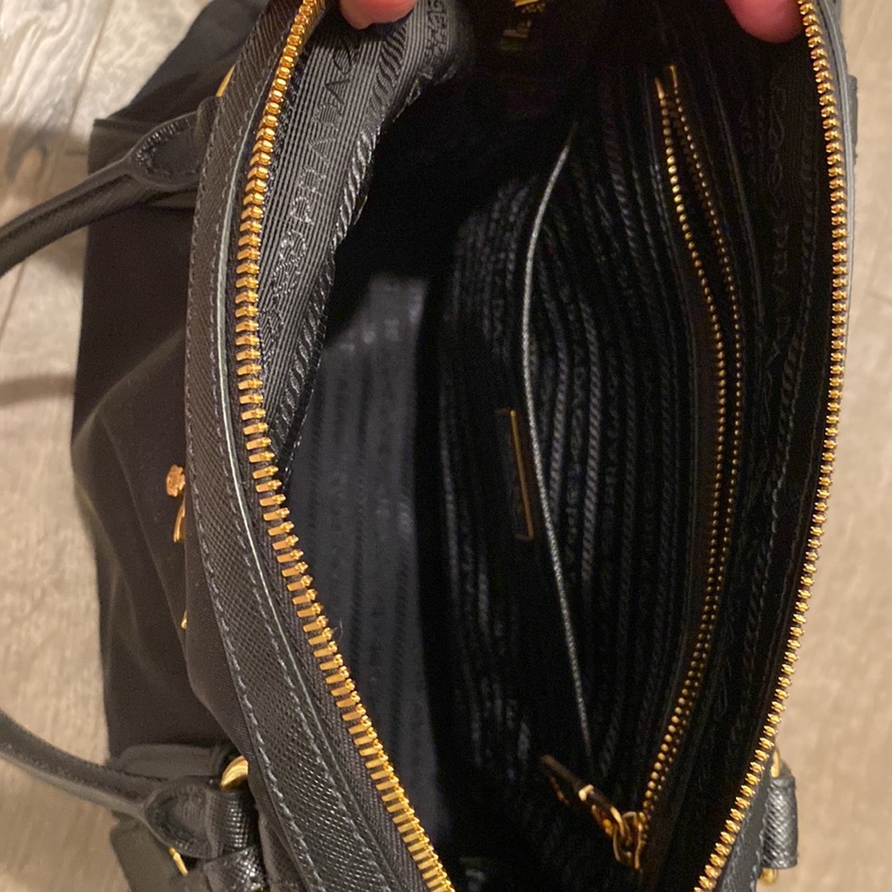 New Prada Handbag With Top Handle And Strap - image 3